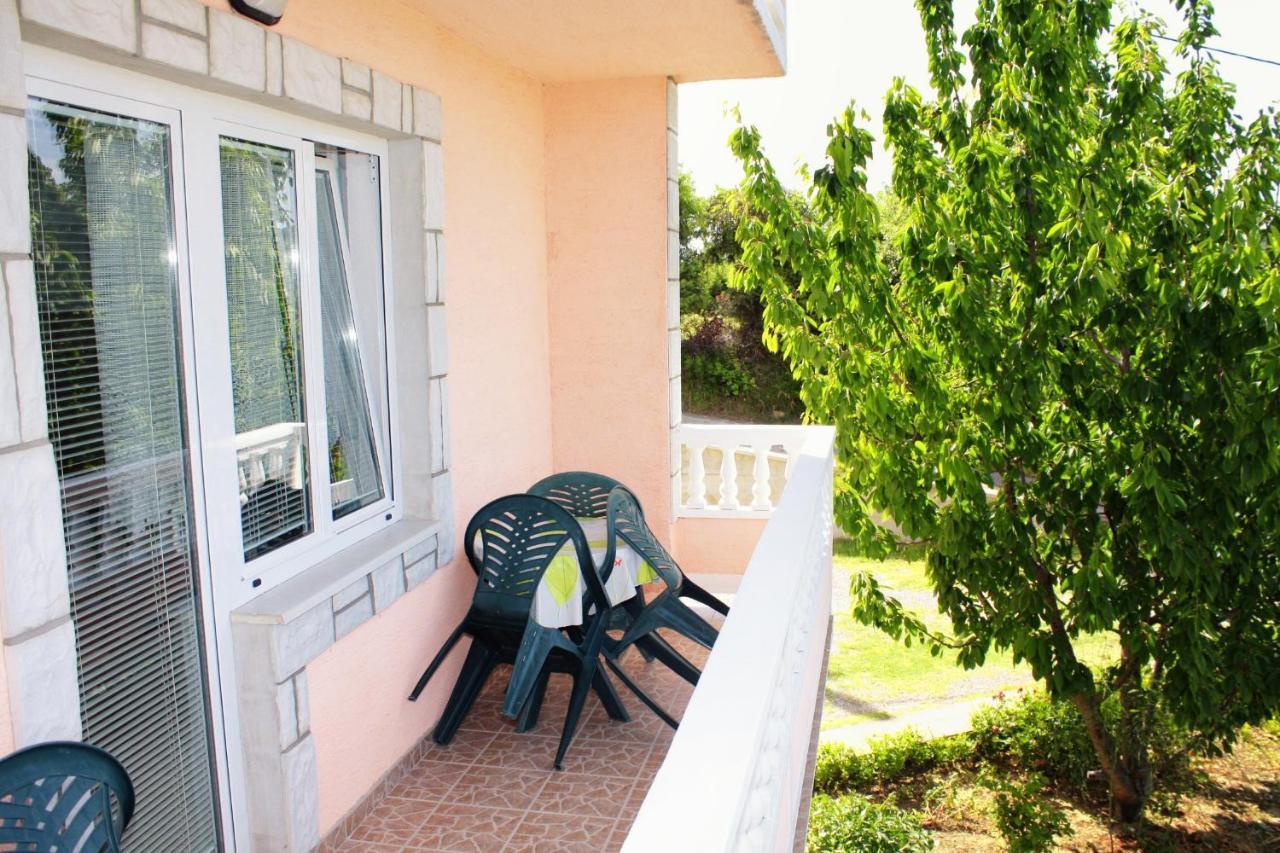 Apartments With A Parking Space Kampor, Rab - 5029 Exterior photo