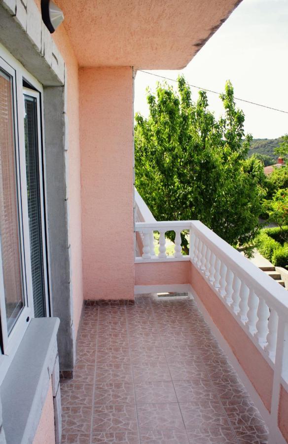 Apartments With A Parking Space Kampor, Rab - 5029 Exterior photo